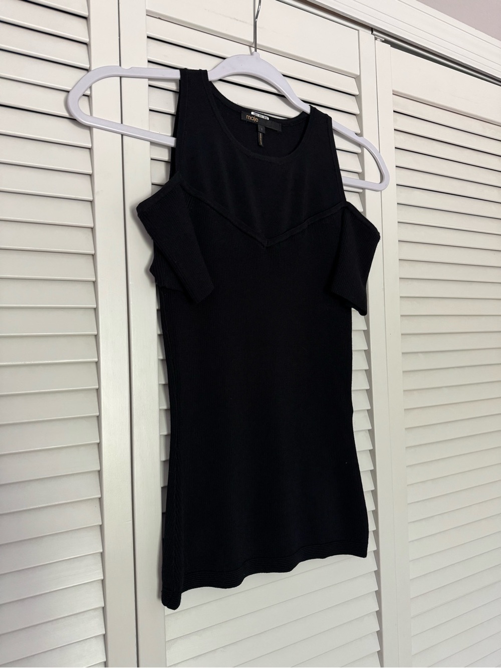 Maje Black Cold-Shoulder Ribbed Knit Top Sz 1